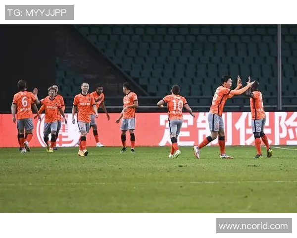 深圳足球队的控制革新探索与发展路径分析 深圳足球队的控制革新探索与发展路径分析